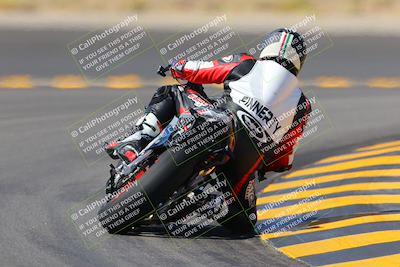 media/Oct-08-2022-SoCal Trackdays (Sat) [[1fc3beec89]]/Turn 11 Backside (1145am)/